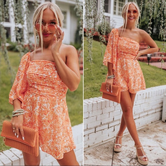 Romper - Picture 1 of 7